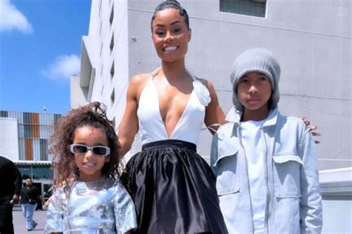 Blac Chyna Posts Rare Pic With Daughter Dream Kardashian After Khloe's 'Third Parent' Comments