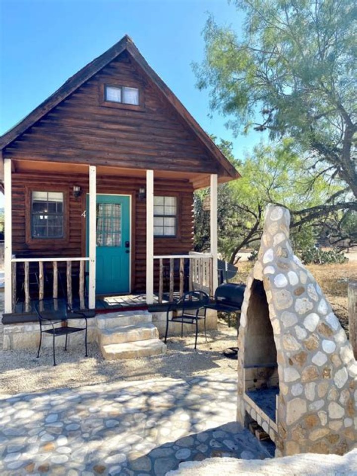 Cabin Rentals In Concan, Texas