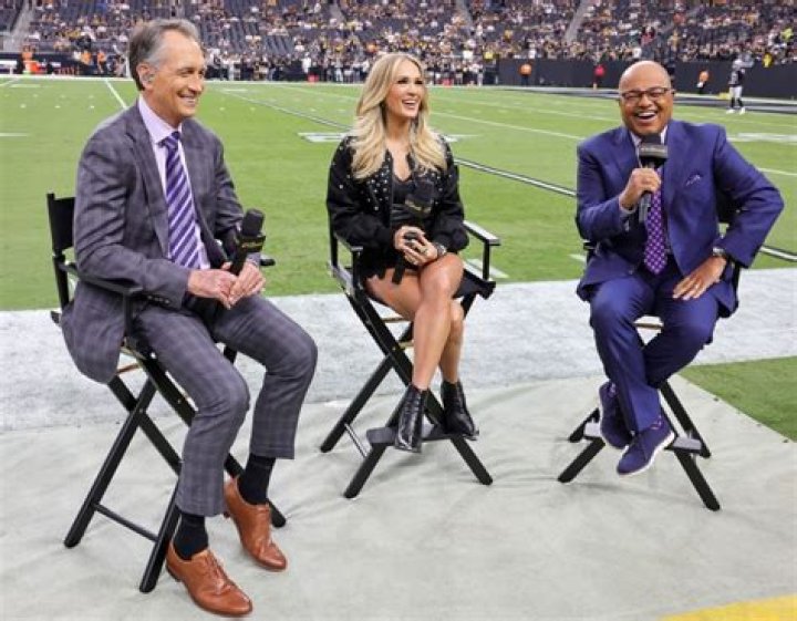 Carrie Underwood's Sunday Night Football Salary And Performance Details