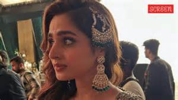 Discover Ayesha Khan's Nationality