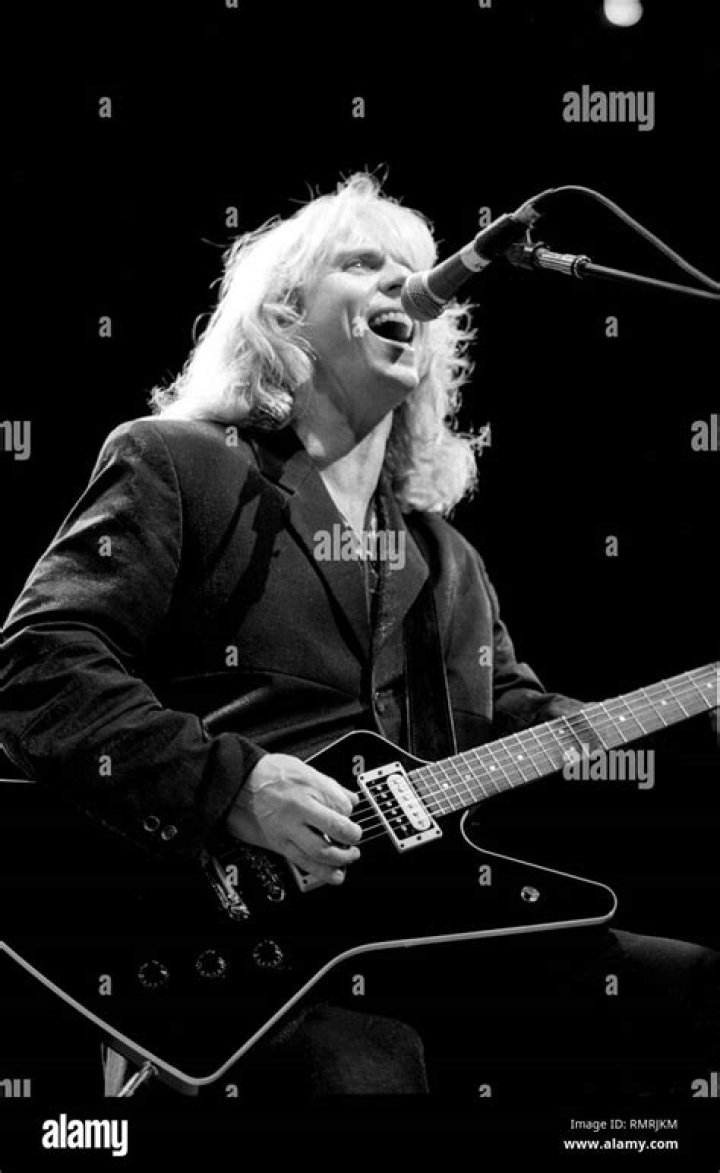 The Ultimate Guide To Tommy Shaw: Legendary Songwriter And Guitarist