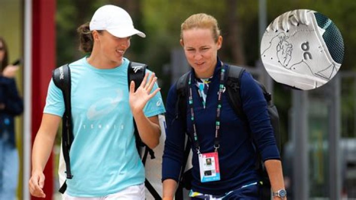 Unveiling Iga Swiatek's Partner: The Woman Behind The Champion